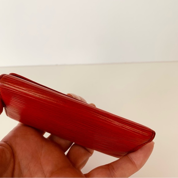 Louis Vuitton Epi Key Holder Red Authentic - Picture 11 of 17